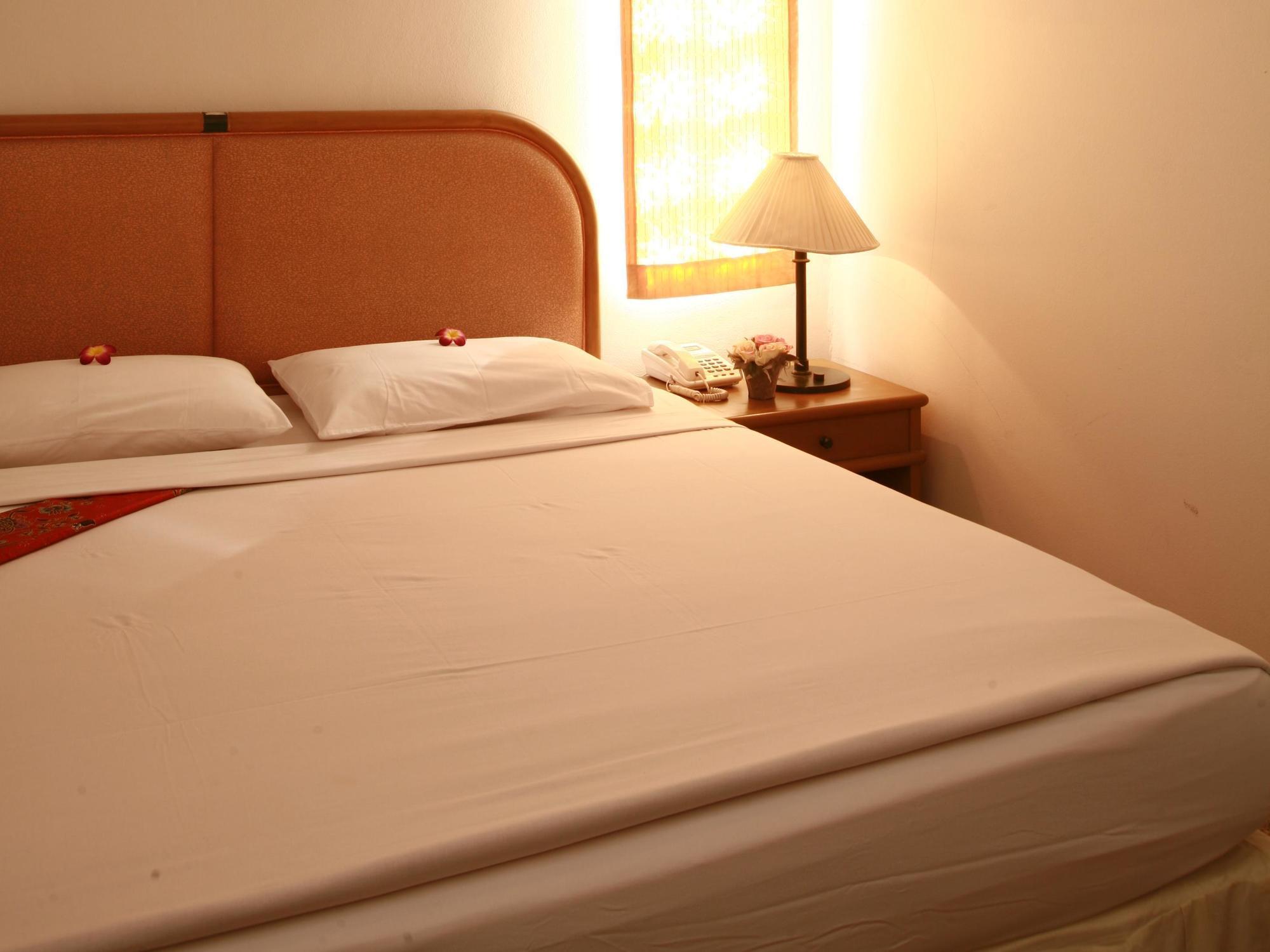 Regent Silom Hotell Bangkok Exteriör bild