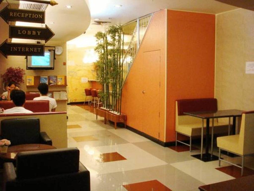 Regent Silom Hotell Bangkok Exteriör bild